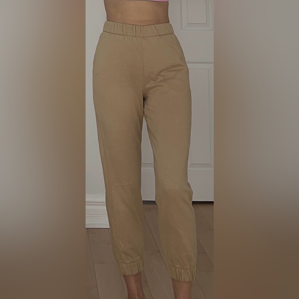 GAP Women's Tan Elastic Waist Jogger Pants